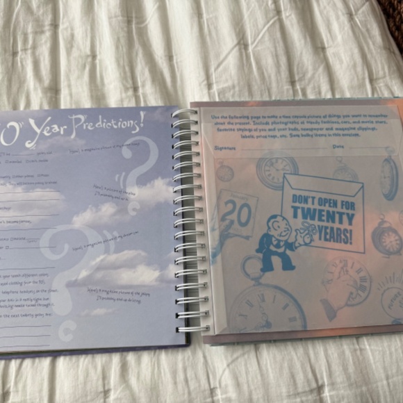 My Fabulous Life in Pictures Scrapbook. Never used. All original pieces! - Picture 5 of 7